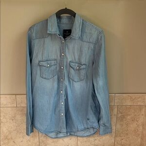 American Eagle Outfitters Light Blue Button Down Shirt